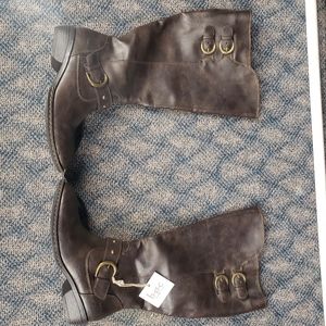 Born Brown tall boots WC